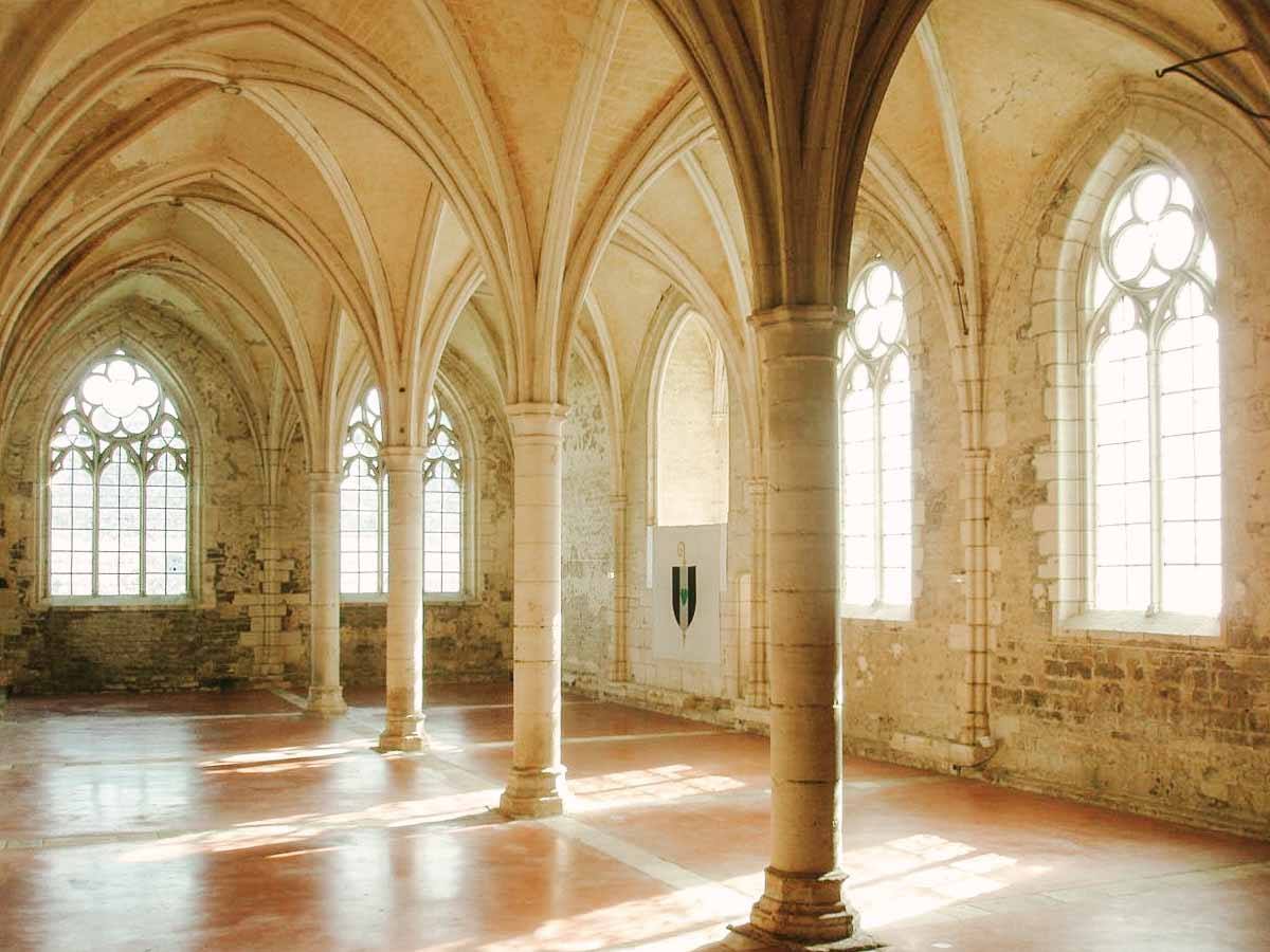 Monks' refectory - reception room - Reigny Abbey